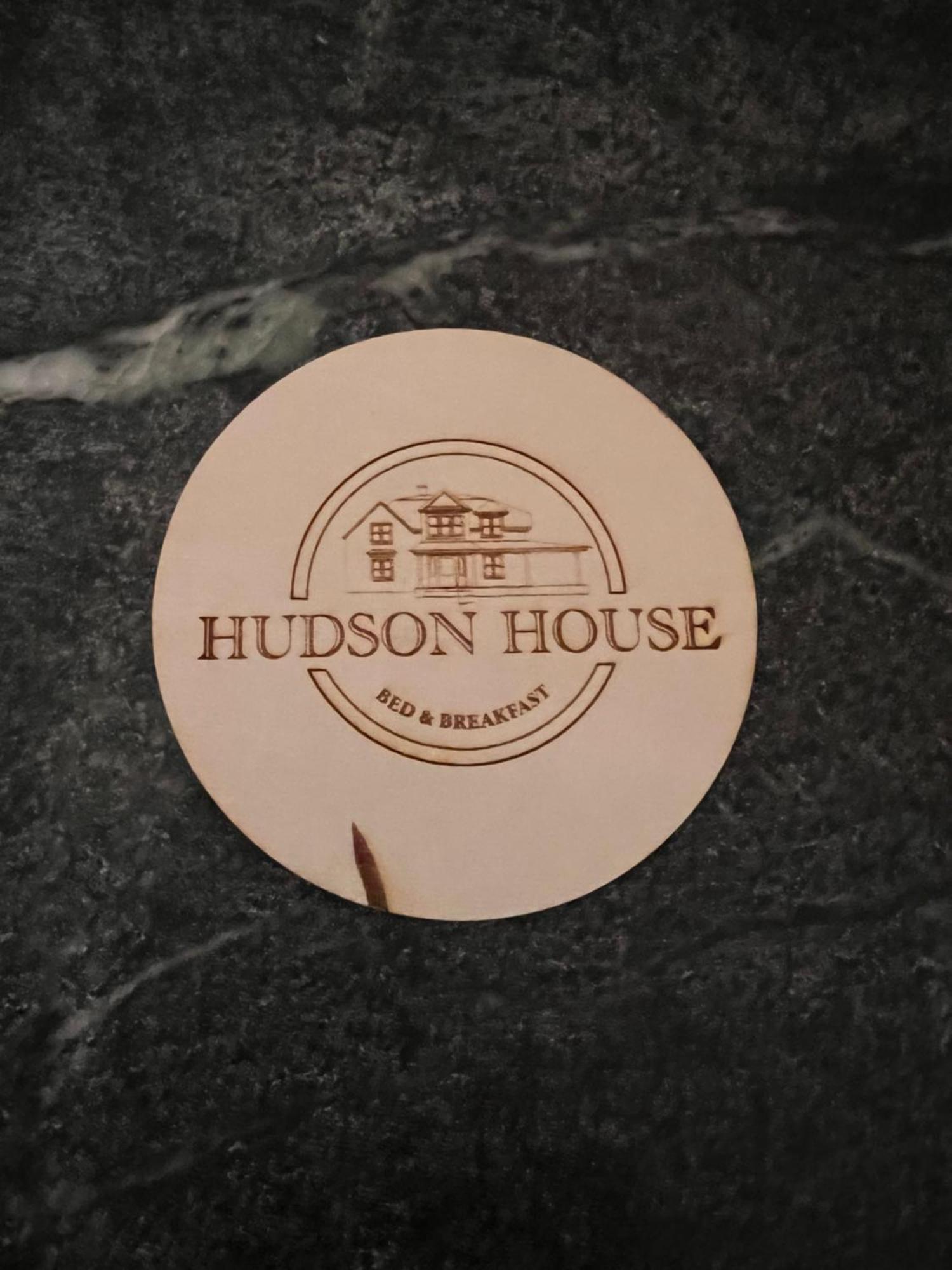Hudson House Bed And Breakfast Wheatland Exteriér fotografie